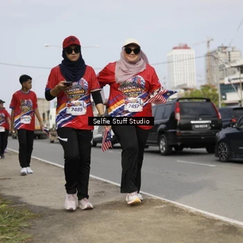 Runner Photo 6006023