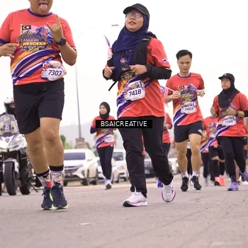 Runner Photo 6006024