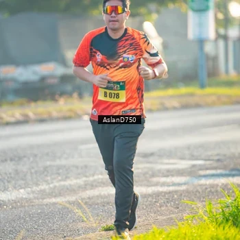 Runner Photo 6006032