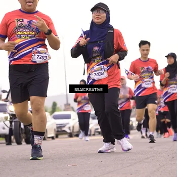 Runner Photo 6006048