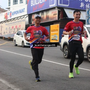 Runner Photo 6006126