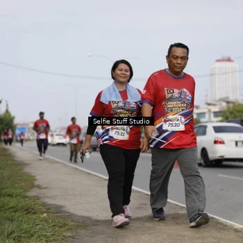 Runner Photo 6006201