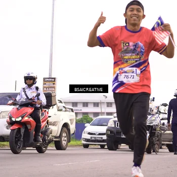 Runner Photo 6006339