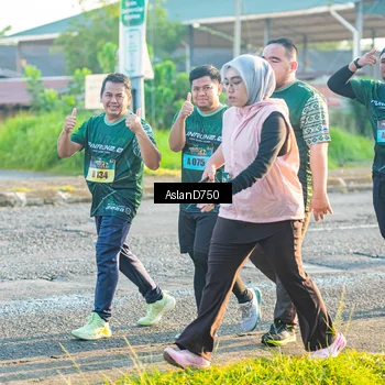 Runner Photo 6006451