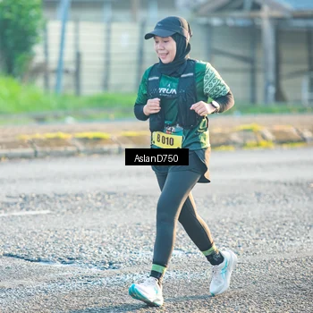 Runner Photo 6006493