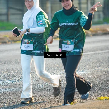 Runner Photo 6006494