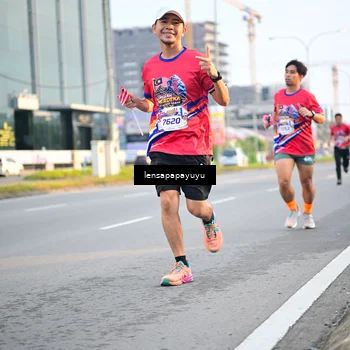 Runner Photo 6006653
