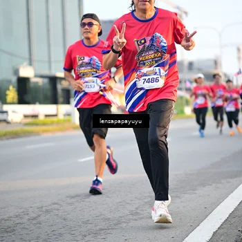 Runner Photo 6006772