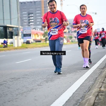 Runner Photo 6007025