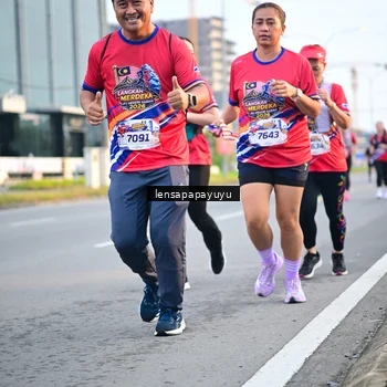Runner Photo 6007034