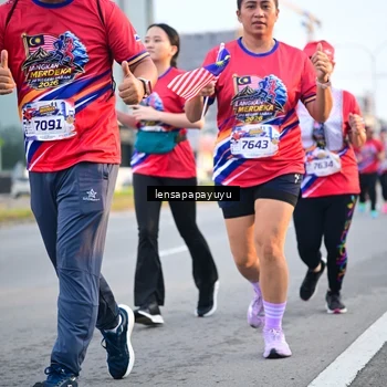 Runner Photo 6007035