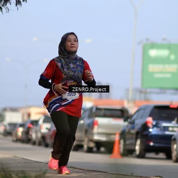 Runner Photo 6007036
