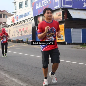 Runner Photo 6007039
