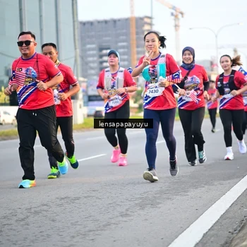 Runner Photo 6007042