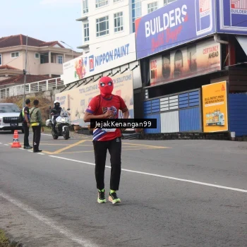 Runner Photo 6007067
