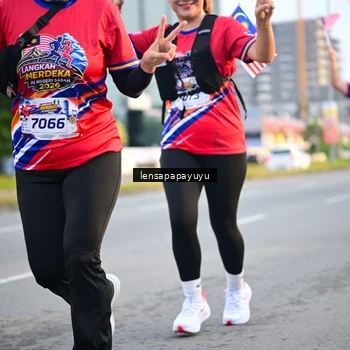 Runner Photo 6007074