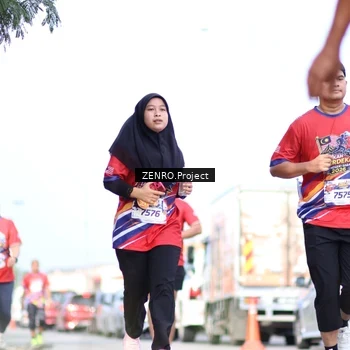Runner Photo 6007084