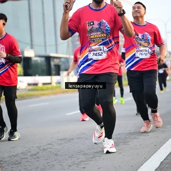Runner Photo 6007086