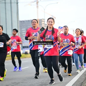 Runner Photo 6007099