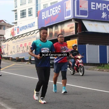 Runner Photo 6007196