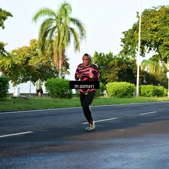 Runner Photo 6007200