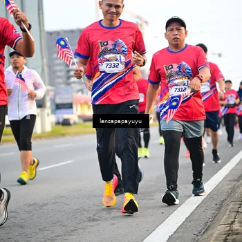 Runner Photo 6007203