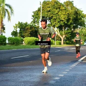 Runner Photo 6007212
