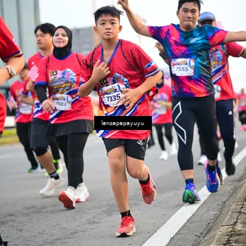 Runner Photo 6007261