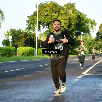 Runner Photo 6007275