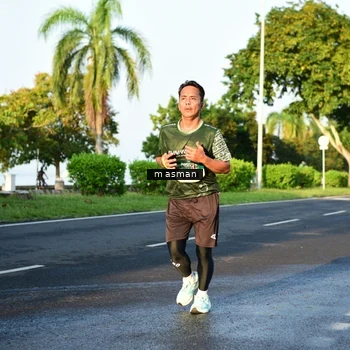 Runner Photo 6007298