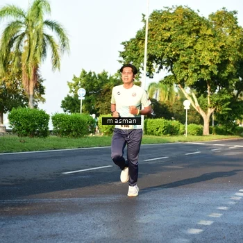 Runner Photo 6007299