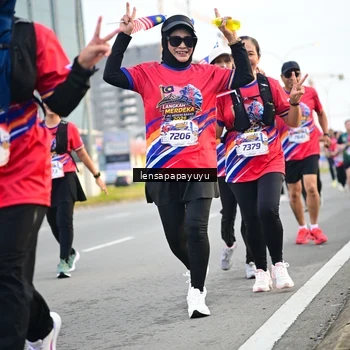 Runner Photo 6007306