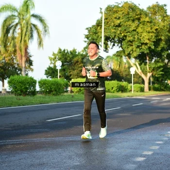 Runner Photo 6007308