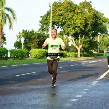 Runner Photo 6007316