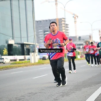 Runner Photo 6007335