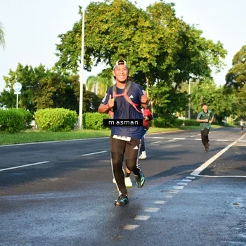 Runner Photo 6007349