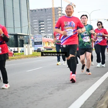 Runner Photo 6007353