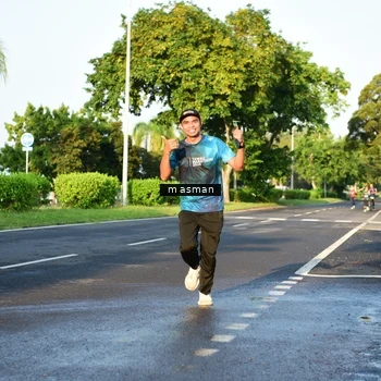 Runner Photo 6007354
