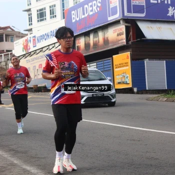 Runner Photo 6007359