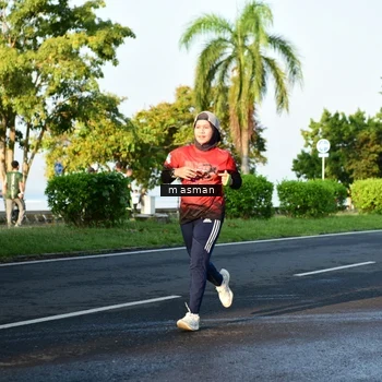Runner Photo 6007365