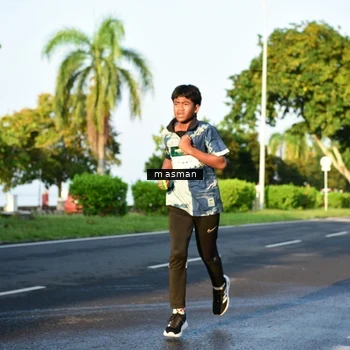 Runner Photo 6007368