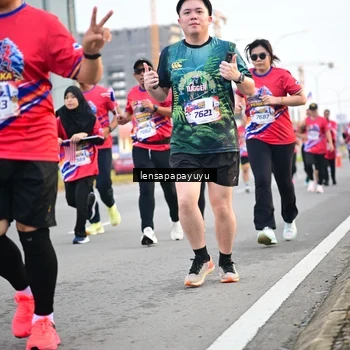 Runner Photo 6007371