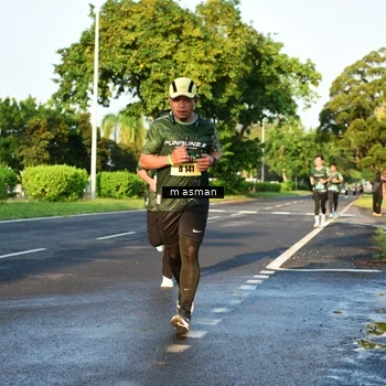 Runner Photo 6007373