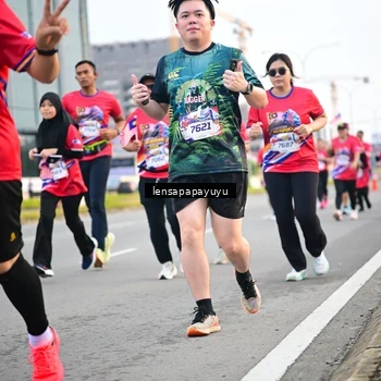 Runner Photo 6007374