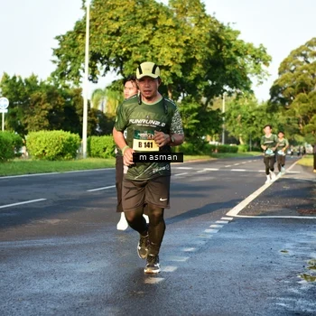 Runner Photo 6007378