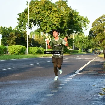 Runner Photo 6007379
