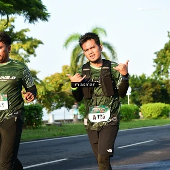 Runner Photo 6007400