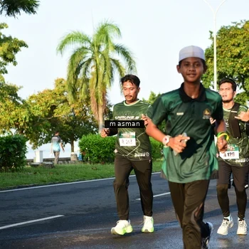 Runner Photo 6007406
