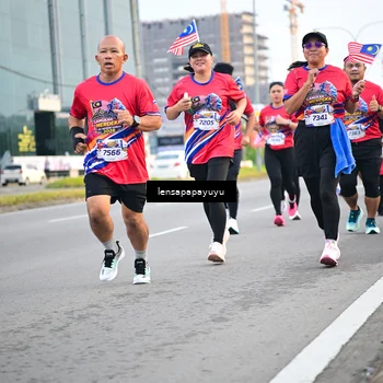 Runner Photo 6007435