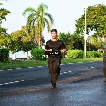 Runner Photo 6007438